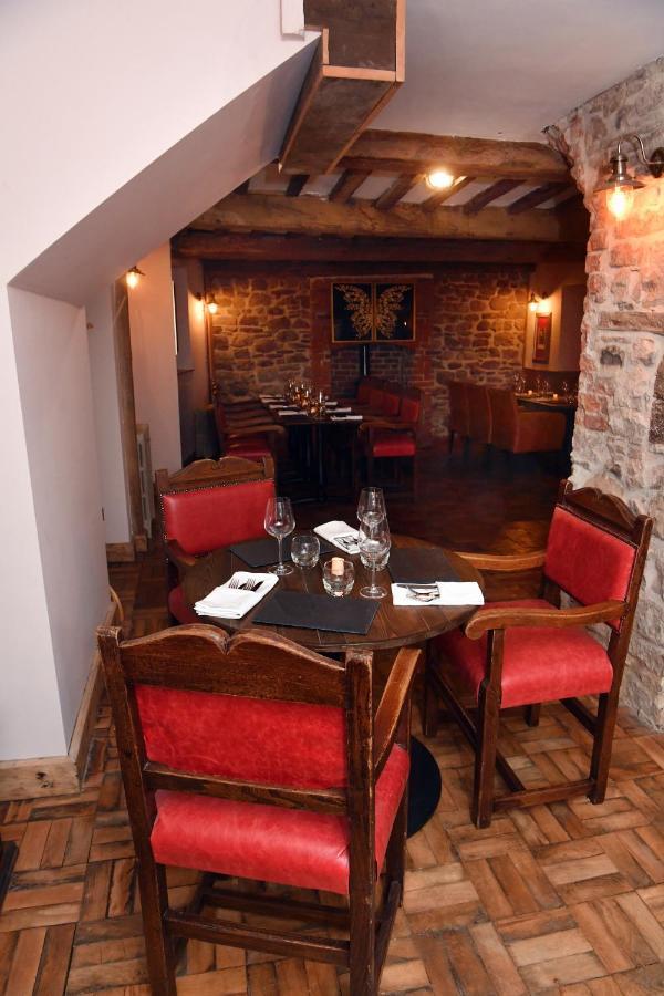 Alfred Russel Wallace Restaurant With Rooms Usk Kültér fotó