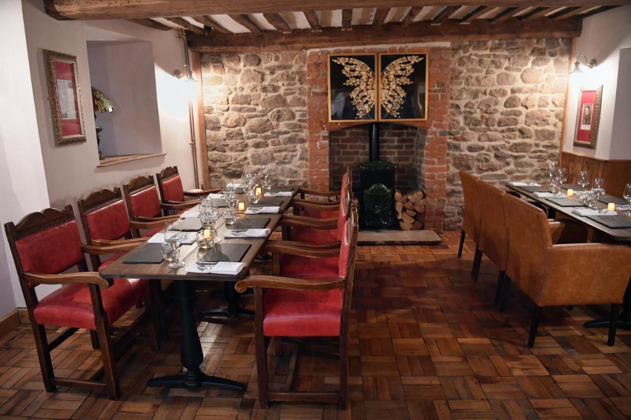 Alfred Russel Wallace Restaurant With Rooms Usk Kültér fotó